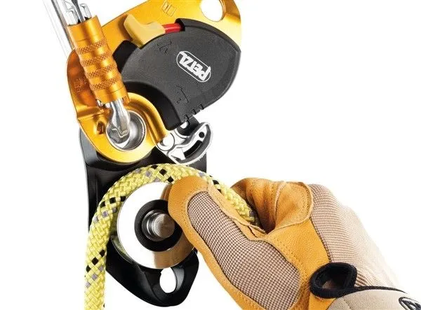 Petzl Pro Traxion Carrucola Bloccante Arrampicata - immagine 2